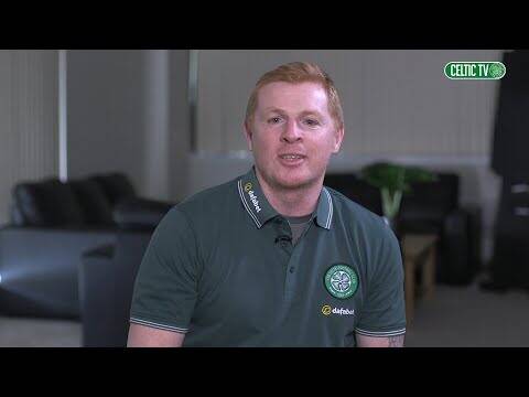 Happy #StPatricksDay from Neil Lennon ☘