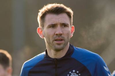 Ex-Rangers defender Gareth McAuley takes swipe at Celtic saying Scottish Premiership title is ‘tainted and hollow’ Ex-Rangers defender Gareth McAuley takes swipe at Celtic saying Scottish Premiership title is ‘tainted and hollow’