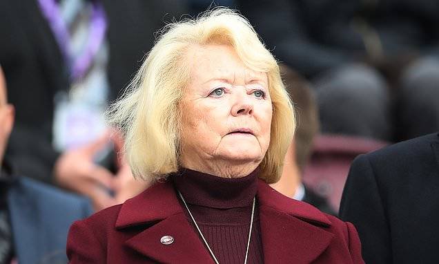 Hearts owner Ann Budge hits out at SPFL over ‘nonsense’ response to offer from ‘philanthropists’ Hearts owner Ann Budge hits out at SPFL over ‘nonsense’ response to offer from ‘philanthropists’