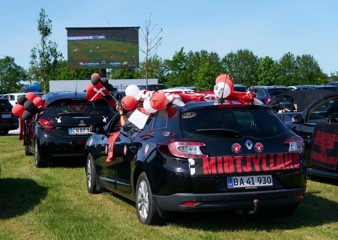 Videos – FC Midtjylland’s 2000 car Drive-In Football attracts Celtic’s Attention Videos – FC Midtjylland’s 2000 car Drive-In Football attracts Celtic’s Attention