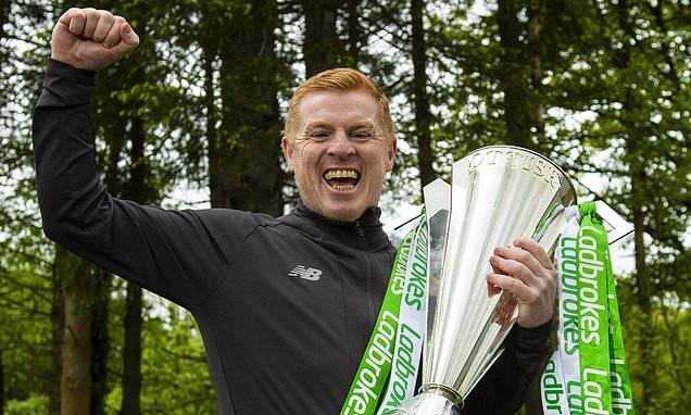 Neil Lennon wants Celtic fans back in the stands for ‘once-in-a-lifetime’ 10th title quest Neil Lennon wants Celtic fans back in the stands for ‘once-in-a-lifetime’ 10th title quest