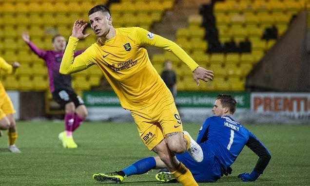 Livingston want £2m for striker Lyndon Dykes as Celtic and Rangers lead the hunt for in-demand star