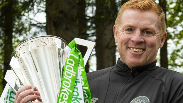 Neil Lennon: Celtic boss is SFWA manager of year