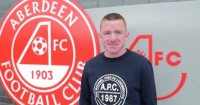 Former Celtic star Jonny Hayes completes Aberdeen move Former Celtic star Jonny Hayes completes Aberdeen move