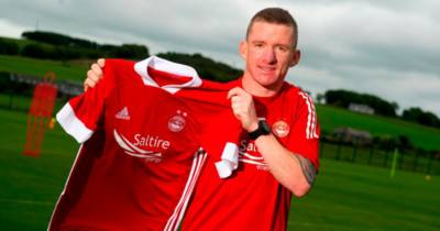 Jonny Hayes in incredible Aberdeen gesture as winger defers wages for a year Jonny Hayes in incredible Aberdeen gesture as winger defers wages for a year
