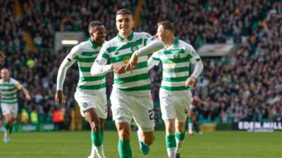 Mohamed Elyounoussi feeling the love after choosing to stick with Celtic Mohamed Elyounoussi feeling the love after choosing to stick with Celtic