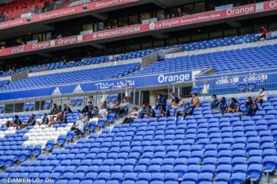 Familiar Duo Watch Celtic from the Stands Familiar Duo Watch Celtic from the Stands