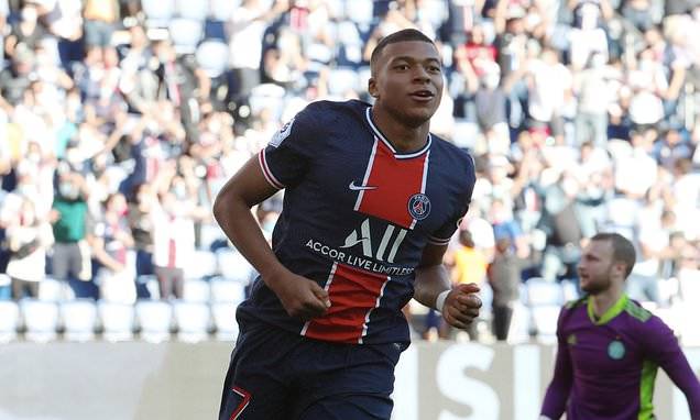 PSG thump Celtic 4-0 with Kylian Mbappe and Neymar among the scorers in dominant display PSG thump Celtic 4-0 with Kylian Mbappe and Neymar among the scorers in dominant display