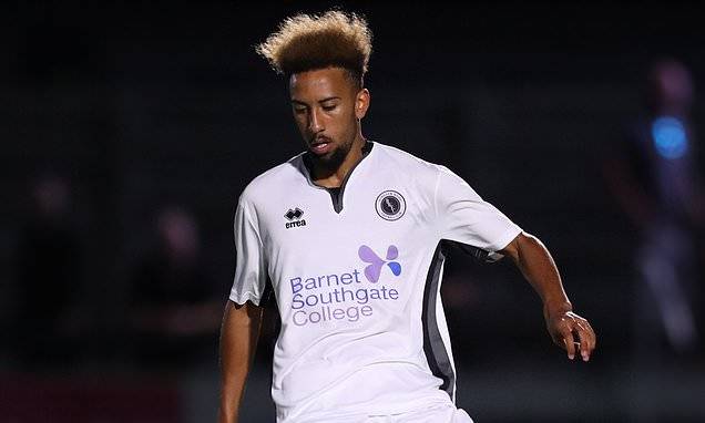 QPR interested in Boreham Wood star Sorba Thomas but face competition from Charlton and Barnsley