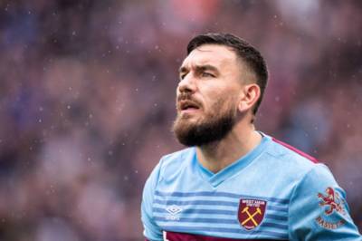 Snodgrass to Celtic as Lennon eyes defensive recruitment Snodgrass to Celtic as Lennon eyes defensive recruitment