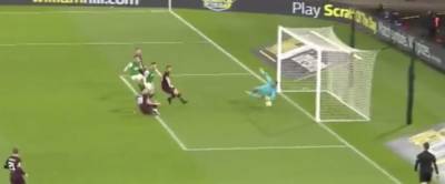 Ex-Celtic goalie pulls off world class stop Ex-Celtic goalie pulls off world class stop