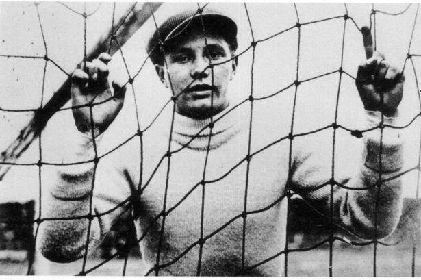 Leigh Roose – One of the most colourful characters ever to play for Celtic Leigh Roose – One of the most colourful characters ever to play for Celtic