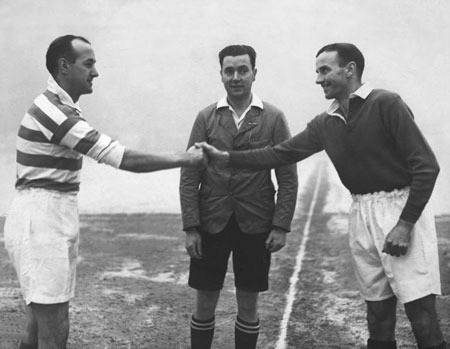 “Without fear and beyond reproach,” Celtic’s Captain Willie Lyon awarded Military Cross in North Africa in 1943 “Without fear and beyond reproach,” Celtic’s Captain Willie Lyon awarded Military Cross in North Africa in 1943