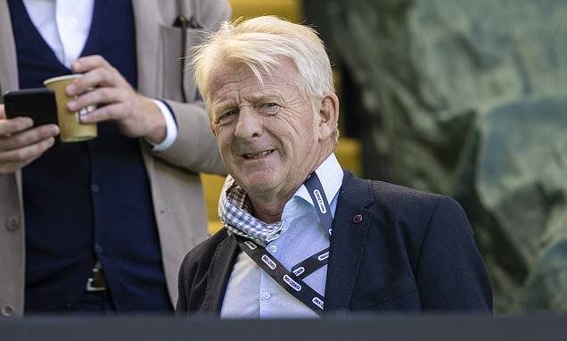 Former Celtic boss Gordon Strachan is now FAVOURITE ahead of Eddie Howe to replace Neil Lennon Former Celtic boss Gordon Strachan is now FAVOURITE ahead of Eddie Howe to replace Neil Lennon