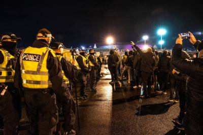 Celtic fans on video attacking team bus as it leaves Celtic Park after St Johnstone draw Celtic fans on video attacking team bus as it leaves Celtic Park after St Johnstone draw