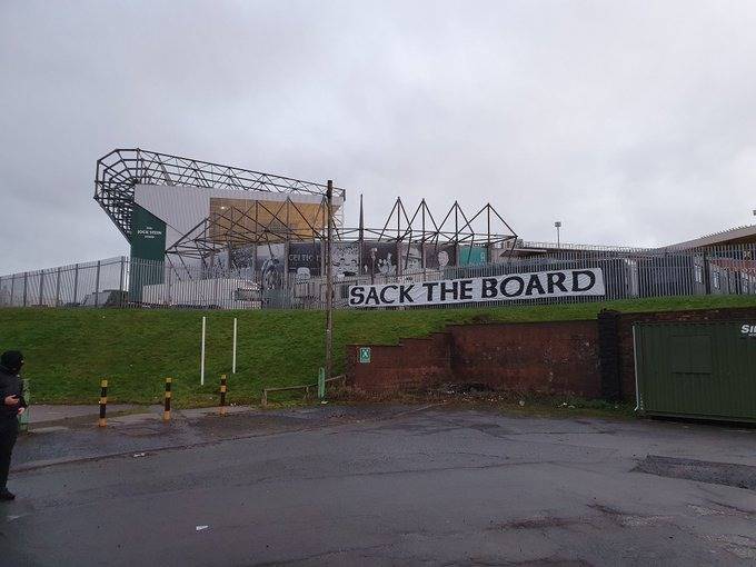 ‘Sack The Board’ Protest show no sign of abating outside Celtic Park ‘Sack The Board’ Protest show no sign of abating outside Celtic Park