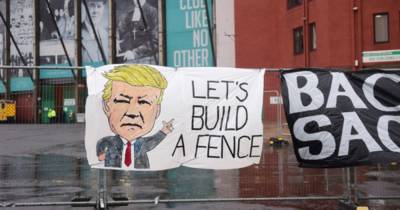 Celtic fans mock up Peter Lawwell as Donald Trump with ‘build a fence’ banner Celtic fans mock up Peter Lawwell as Donald Trump with ‘build a fence’ banner