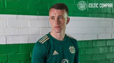 Win the all new away shirt signed by a first team player of your choice with Celtic Compare! Win the all new away shirt signed by a first team player of your choice with Celtic Compare!