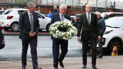 Celtic lay wreath at Ibrox in tribute to Walter Smith Celtic lay wreath at Ibrox in tribute to Walter Smith