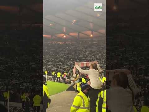 Celtic Fans – You’ll Never Walk Alone Celtic Fans – You’ll Never Walk Alone