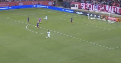 Giorgos Giakoumakis post-Celtic goal spree continues but striker’s late heartbreak ends in six-goal thriller