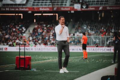 Report: Celtic eyeing exciting manager with 2.39 points per league game this term; makes ‘few mistakes’ Report: Celtic eyeing exciting manager with 2.39 points per league game this term; makes ‘few mistakes’