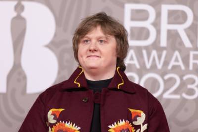 Lewis Capaldi gives much-loved Celtic song an airing to millions on Hot Ones