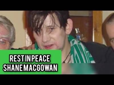CELTIC FAN SHANE MACGOWAN SADLY PASSED AWAY | SHANE Singing in the Brazen Head