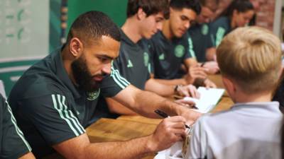 Fans’ Christmas lit up at Festive Signing Session