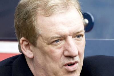 They’ve finally lost the plot in Govan. “David Murray was going to save Celtic from bankruptcy??!”