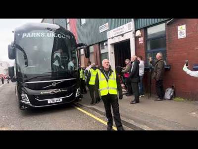 Celtic Team Bus Arriving Before Dundee V Celtic Game!!!