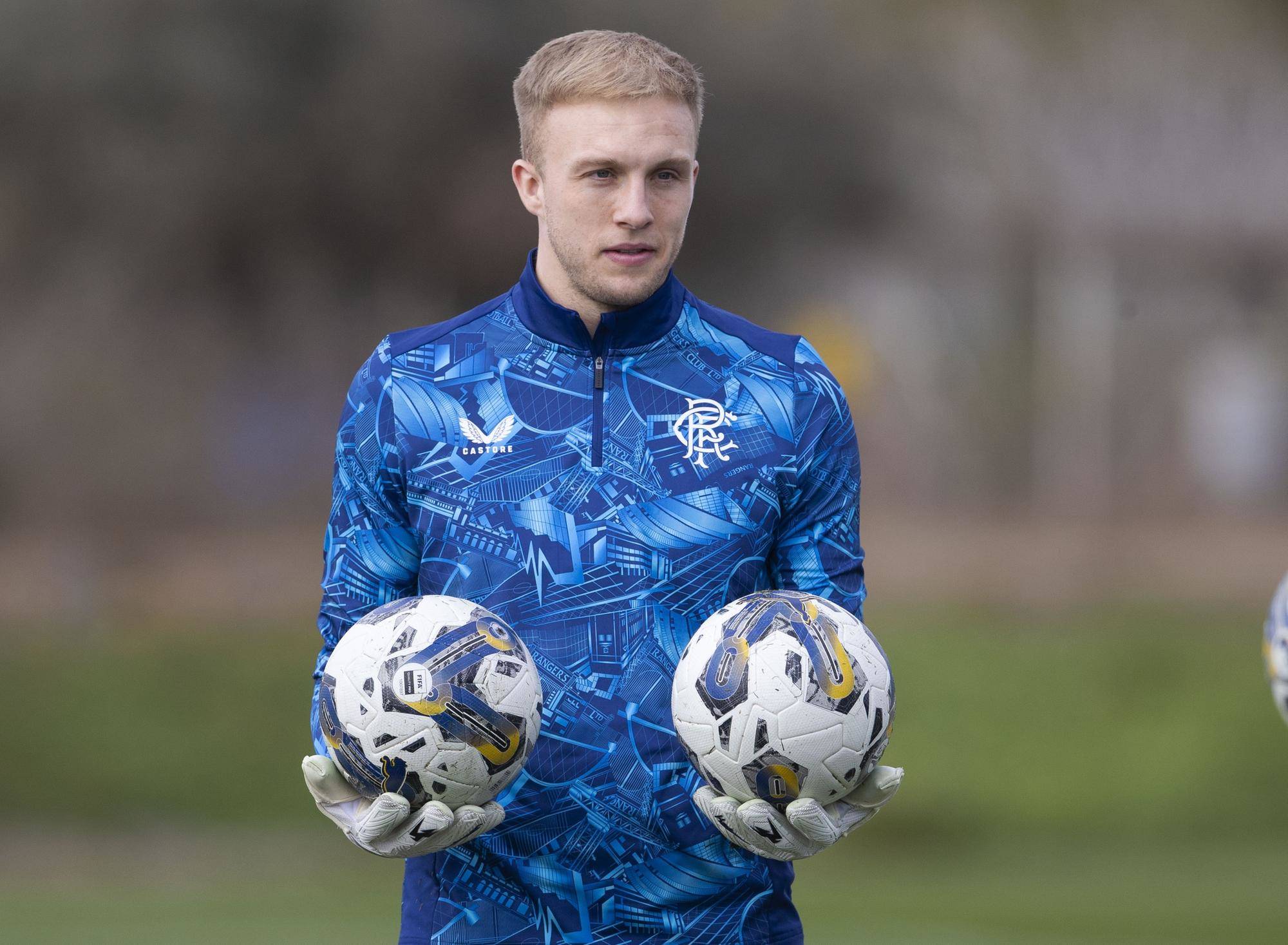 Rangers contract offer rejected, ex-Celtic star becomes free agent, defender loan return agreed &ndash; Scottish football news
