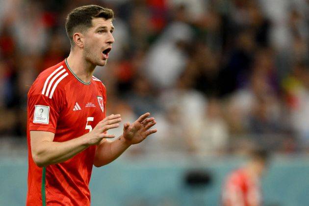 Stephen McGowan says Celtic are interested in Premier League defender