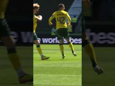 Callum McGregor scores at screamer against Hibs!