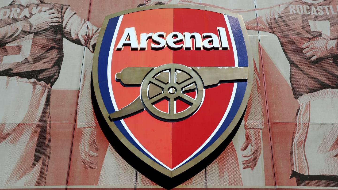Scottish defender to reject Celtic and join Arsenal
