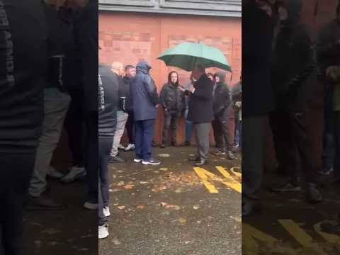 Celtic fans telling Peter lawwell to spend the cash