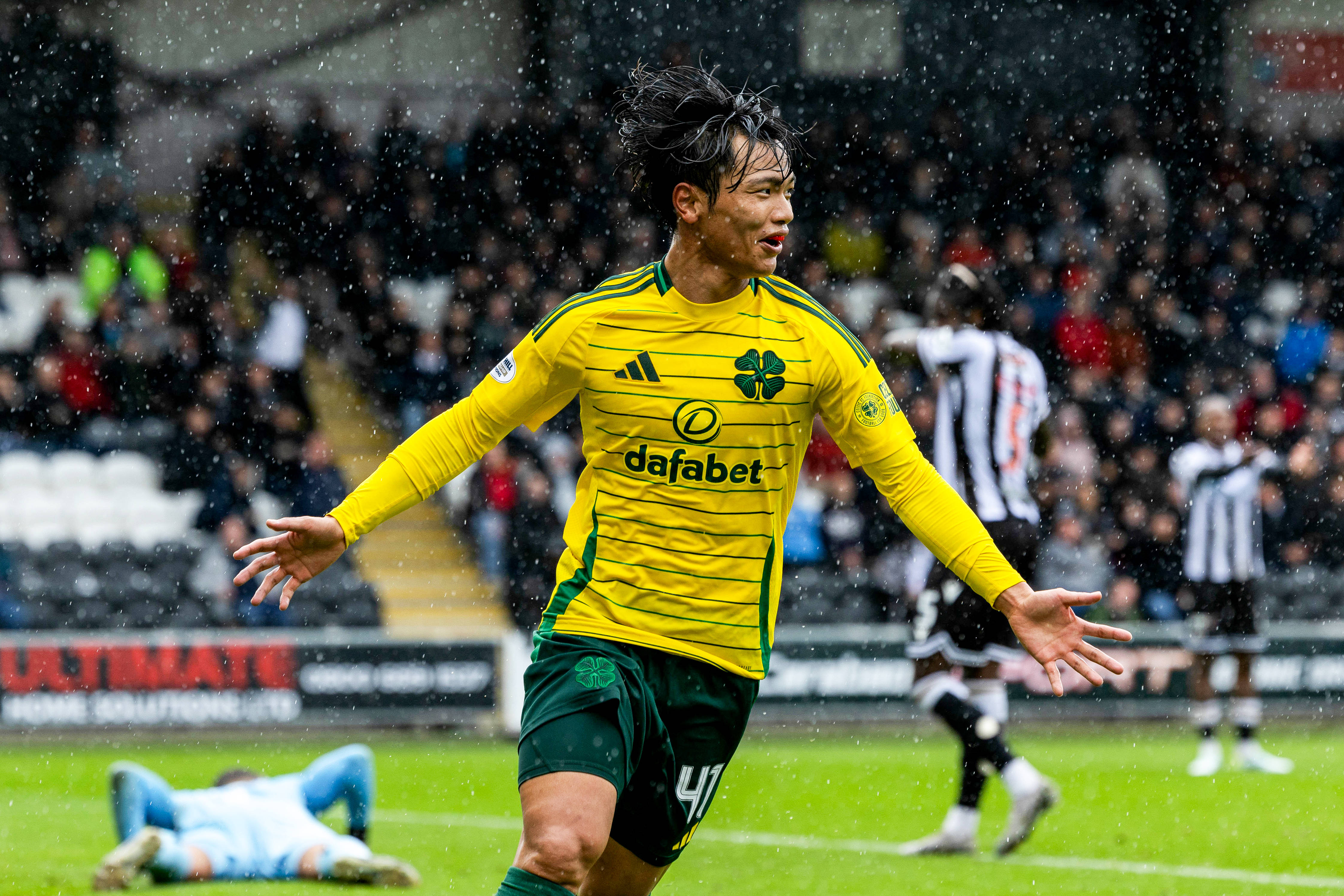 Purring Celtic must hope another key man isn’t bought after stunning display &ndash; but new signing fluffs Rangers lines
