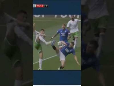 Ref Bottles Blatant Rangers Red Card After Penalty Award #rangersfc #hibs #spfl #scottishfootball