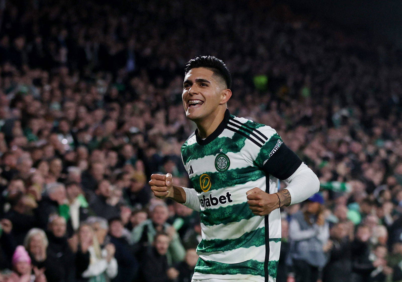 The desperate Record had a Celtic â€œbroken badgeâ€ story snatched from under them last night.