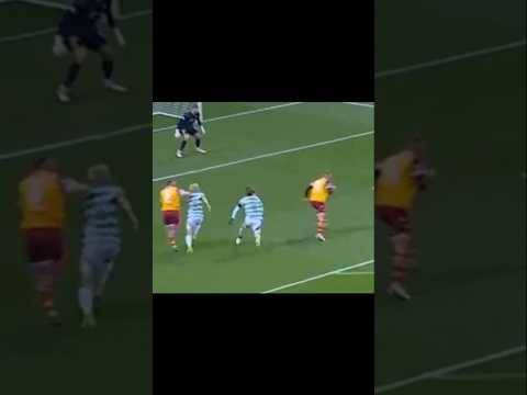 VAR Refuses Blatent Elbow Penalty On Maeda #celtic #celticfc #motherwell #spfl #scottishfootball