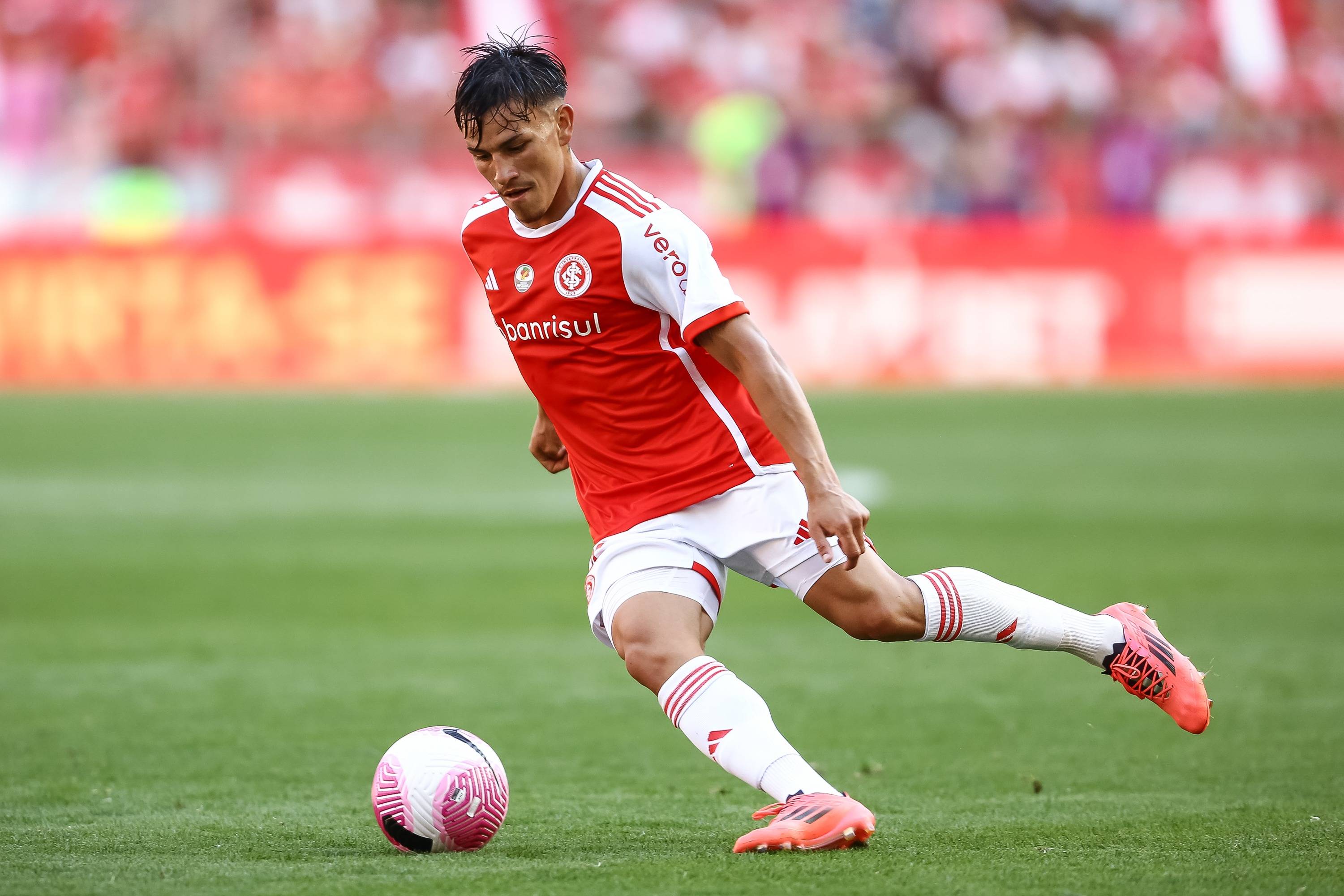 Celtic demand â‚¬10m transfer fee for outcast &ndash; but 24y/o expected to plead case to club chiefs