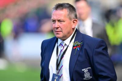 Billy Dodds is in no doubt who are the favourites to win the League Cup between Celtic and Rangers