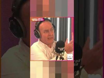 ðŸ™Œ ANDY HALLIDAY finally celebrates something!