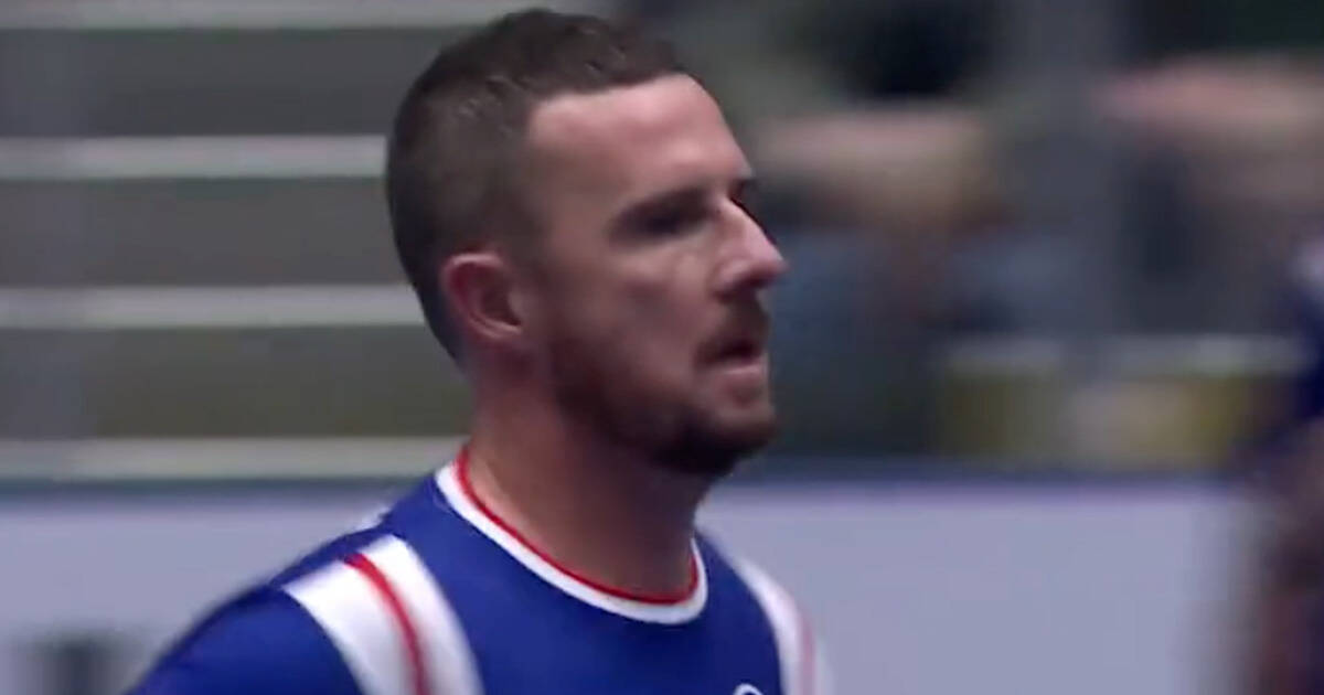 Barry Ferguson warns Scott Brown ‘you’ll get a few kicks’ as Rangers and Celtic Masters fighting talk commences