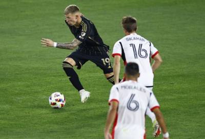 Teamâ€™s Up â€“ Reported Celtic target on Poland bench for Scotland clash