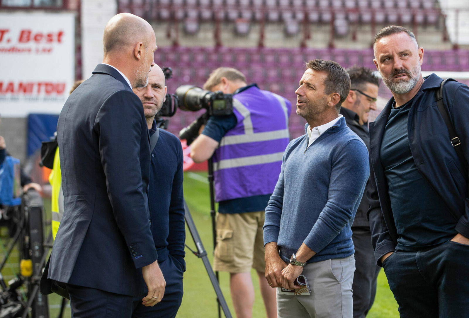 Getting his head ripped off! Shameless Neil McCann pitches for Clementâ€™s job