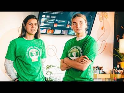 Celtic FC Foundation | Celtic FC Womenâ€™s team visit the Simon Community