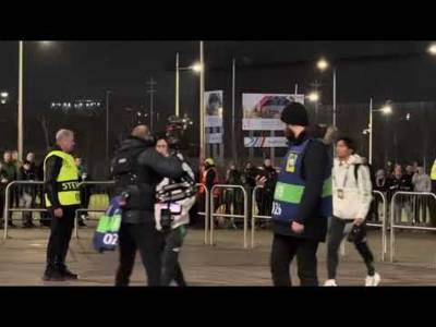 Celtic Team Bus Arriving Before the Celtic V Yb Bern Champions League!!!