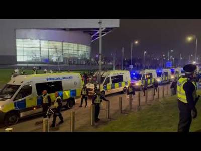 Crazy!!! Young Boys Ultras Arriving Before Celtic V Young Boys Game!!!