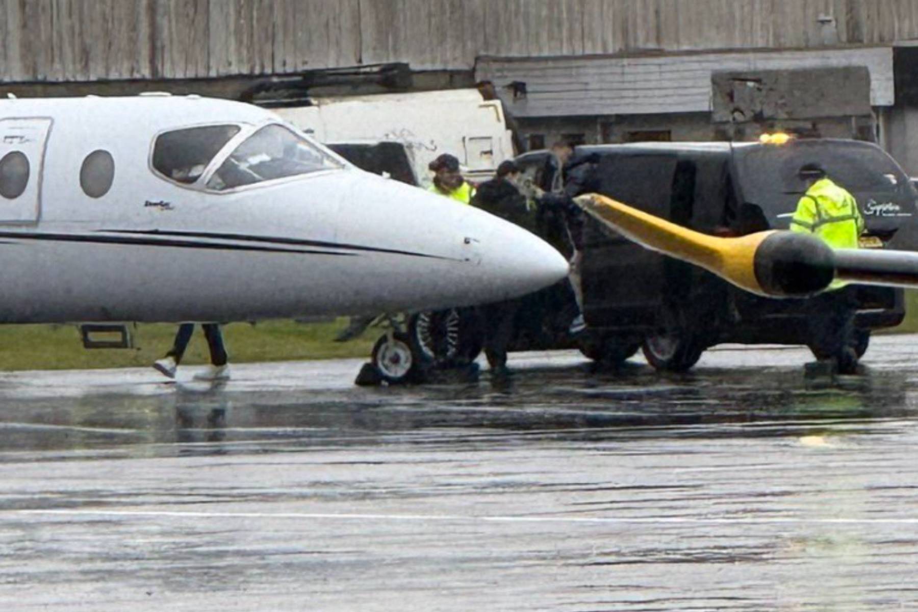 Kyogo spotted boarding private jet as Celtic transfer exit edges closer